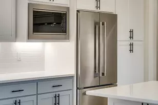 1694 16th St, West Linn, OR 97068 - Photo 4