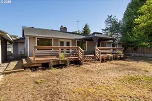 272 Rivershore Dr, Roseburg, OR 97470 - Photo 28