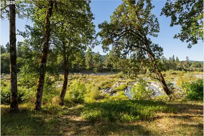 272 Rivershore Dr, Roseburg, OR 97470 - Photo 36