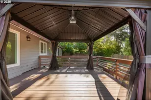 272 Rivershore Dr, Roseburg, OR 97470 - Photo 32