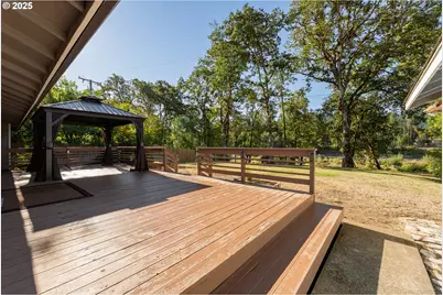 272 Rivershore Dr, Roseburg, OR 97470 - Photo 30