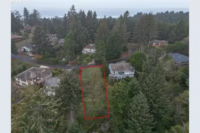 729 NW Highland Dr, Waldport, OR 97394 - Photo 4