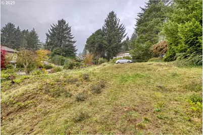 729 NW Highland Dr, Waldport, OR 97394 - Photo 16