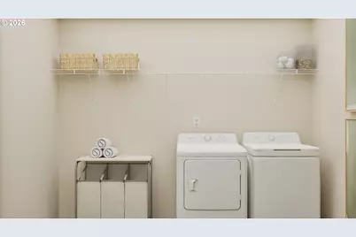 1074 Drake Ln, Woodburn, OR 97071 - Photo 14