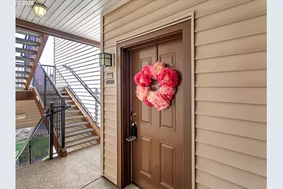 10664 NE Holly St #204, Hillsboro, OR 97006 - Photo 1