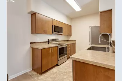 10664 NE Holly St #204, Hillsboro, OR 97006 - Photo 8