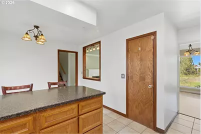 2055 SE Oak Crest Dr, Hillsboro, OR 97123 - Photo 16