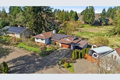 2055 SE Oak Crest Dr, Hillsboro, OR 97123 - Photo 40