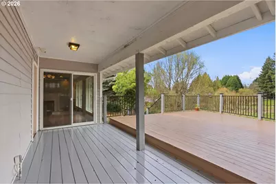 2055 SE Oak Crest Dr, Hillsboro, OR 97123 - Photo 10