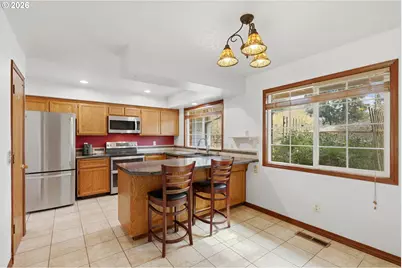 2055 SE Oak Crest Dr, Hillsboro, OR 97123 - Photo 12