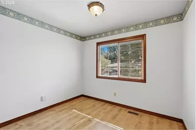 2055 SE Oak Crest Dr, Hillsboro, OR 97123 - Photo 18