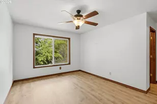 2055 SE Oak Crest Dr, Hillsboro, OR 97123 - Photo 14