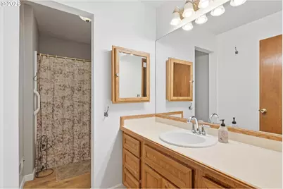 2055 SE Oak Crest Dr, Hillsboro, OR 97123 - Photo 22