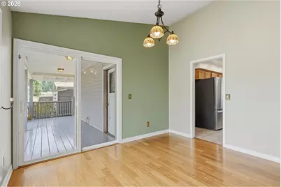 2055 SE Oak Crest Dr, Hillsboro, OR 97123 - Photo 8