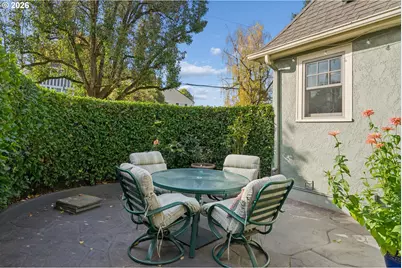 2807 NE Brazee St, Portland, OR 97212 - Photo 26