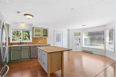 28821 Royal Ave, Eugene, OR 97402 - Photo 22