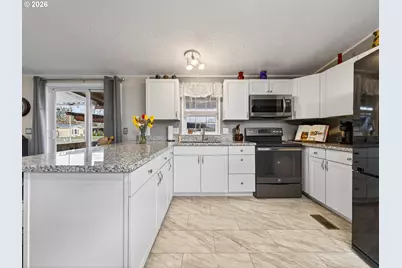 1428 NW 8th St, McMinnville, OR 97128 - Photo 10