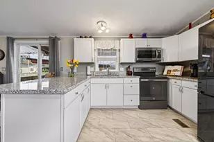 1428 NW 8th St, McMinnville, OR 97128 - Photo 10