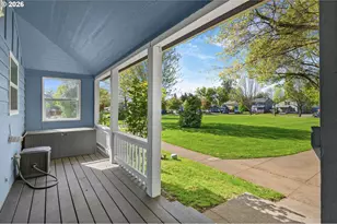 3198 Duke Snider Ave, Eugene, OR 97402 - Photo 4