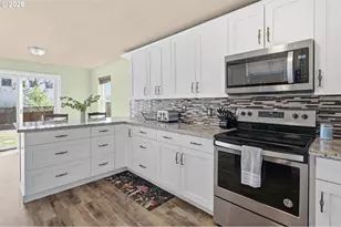 3198 Duke Snider Ave, Eugene, OR 97402 - Photo 14