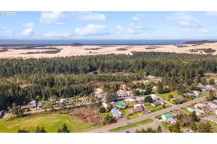 735 N 8th St, Lakeside, OR 97449 - Photo 8