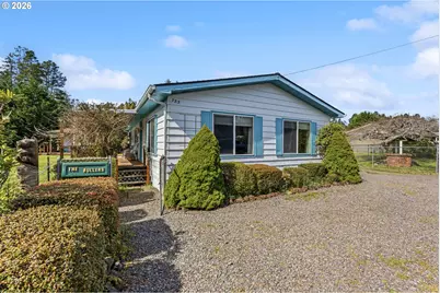 735 N 8th St, Lakeside, OR 97449 - Photo 4