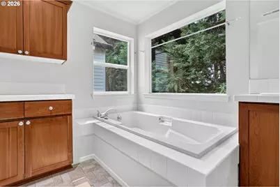 1026 SE Roundelay St, Hillsboro, OR 97123 - Photo 26