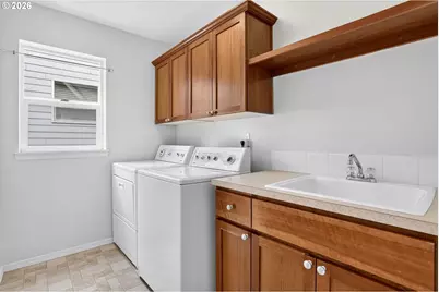 1026 SE Roundelay St, Hillsboro, OR 97123 - Photo 34