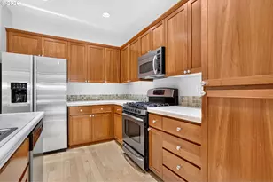 1026 SE Roundelay St, Hillsboro, OR 97123 - Photo 10
