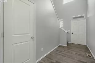 5726 NE 48th St, Vancouver, WA 98661 - Photo 4