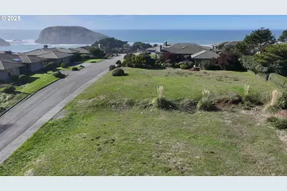 96503 Ridgeway St, Brookings, OR 97415 - Photo 2