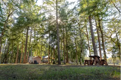 9188 S Bank Dr, Roseburg, OR 97470 - Photo 12