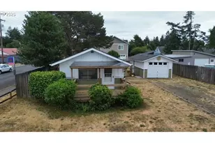1992 18th St, Florence, OR 97439 - Photo 2