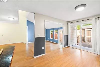 5729 NE Hazel Dell Ave #F, Vancouver, WA 98663 - Photo 6