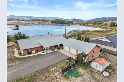 385 Church Rd, Sutherlin, OR 97479 - Photo 1