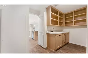 360 E 6th St E, Coquille, OR 97423 - Photo 12