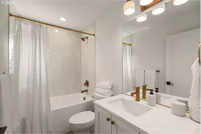 1522 NE Jarrett St #B, Portland, OR 97211 - Photo 22