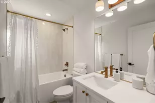 1522 NE Jarrett St, Portland, OR 97211 - Photo 22