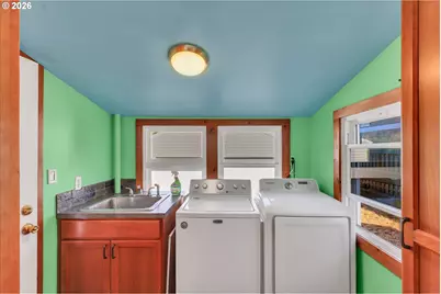 9224 N Polk Ave, Portland, OR 97203 - Photo 20