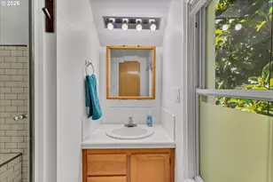 9224 N Polk Ave, Portland, OR 97203 - Photo 18