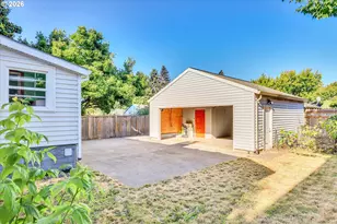 9224 N Polk Ave, Portland, OR 97203 - Photo 22