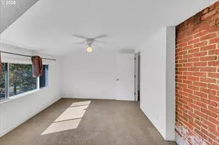 9224 N Polk Ave, Portland, OR 97203 - Photo 14