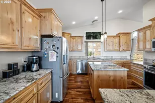 24674 Bolton Hill Rd, Veneta, OR 97487 - Photo 20