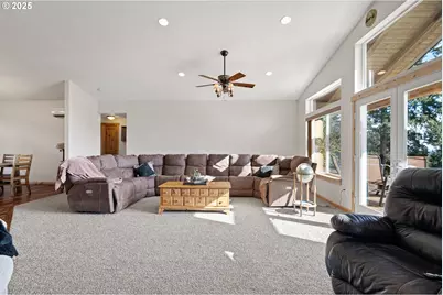 24674 Bolton Hill Rd, Veneta, OR 97487 - Photo 14