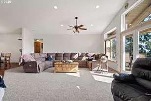 24674 Bolton Hill Rd, Veneta, OR 97487 - Photo 14