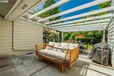 8345 SW Cashmur Ln, Portland, OR 97225 - Photo 30