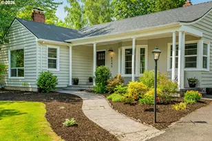 8345 SW Cashmur Ln, Portland, OR 97225 - Photo 2