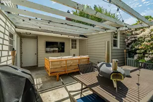 8345 SW Cashmur Ln, Portland, OR 97225 - Photo 32