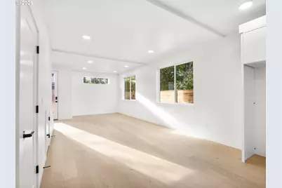 5945 SE 60th Ave, Portland, OR 97206 - Photo 4