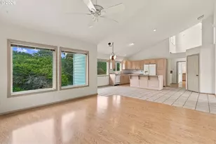 88692 Shoreline Dr, Florence, OR 97439 - Photo 8